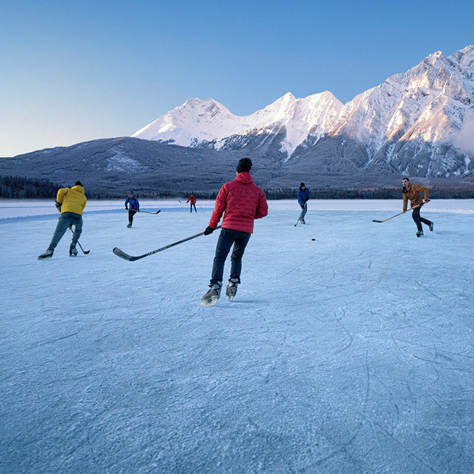 playing ice hockey in the mountains