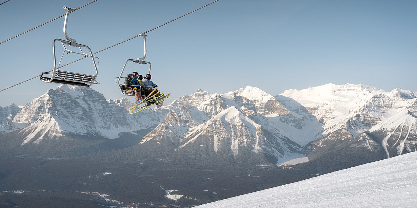 canadas famous skiing resorts