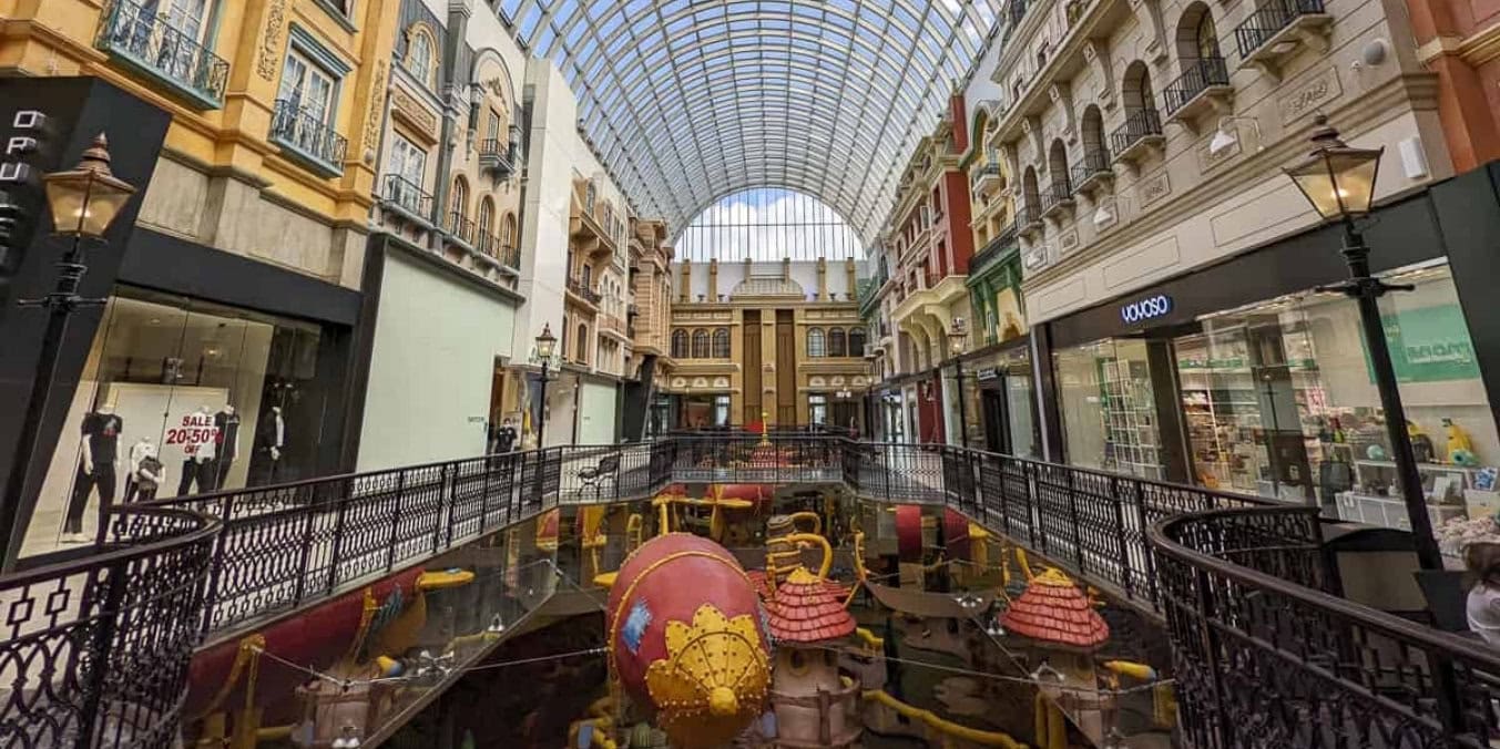 Interior view of West Edmonton Mall representing cultural and entertainment options in Edmonton and Calgary