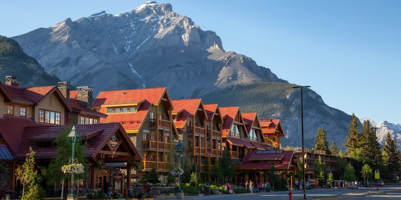 Banff town with mountain backdrop, showcasing why Banff is the best place to live in Alberta for nature lovers