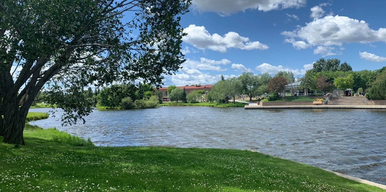 Scenic park and lake in Sherwood Park, demonstrating why Sherwood Park is the best place to live in Alberta